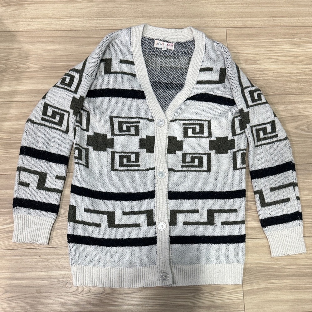 Chic Geometric Patterned Cardigan in Black and Gray